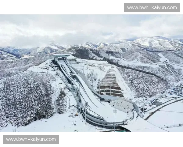 跳台滑雪教案:从入门到跃升的完整训练方案 跳台滑雪教案:从入门到跃升的完整训练方案