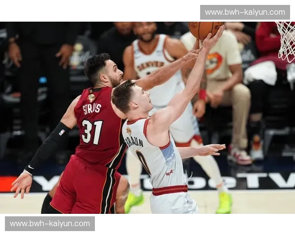 NCAA复盘:从赛场细节到冠军密码 NCAA复盘:从赛场细节到冠军密码